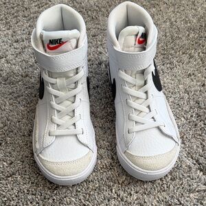 Nike Kids White and Black Sneakers